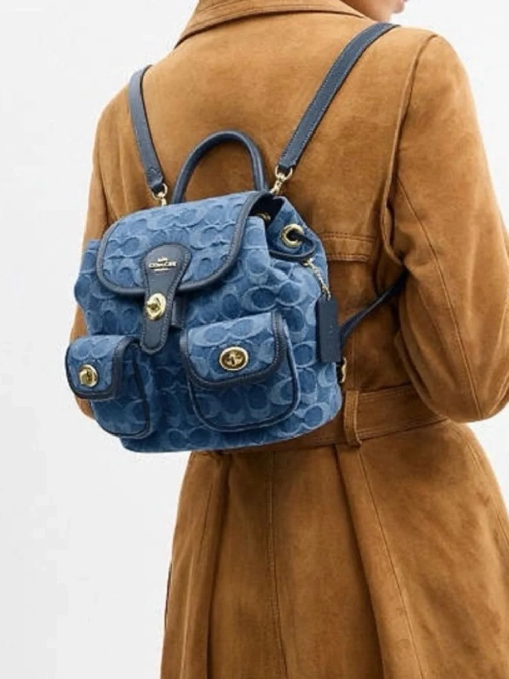 Coach compact structured